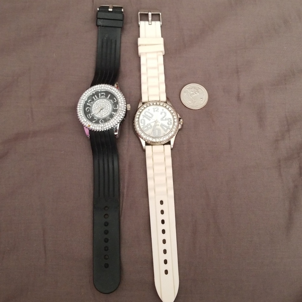 Silicone watches black and white